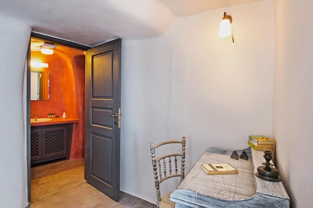 Theodora Suites (Adults Only) Oía Dış mekan fotoğraf